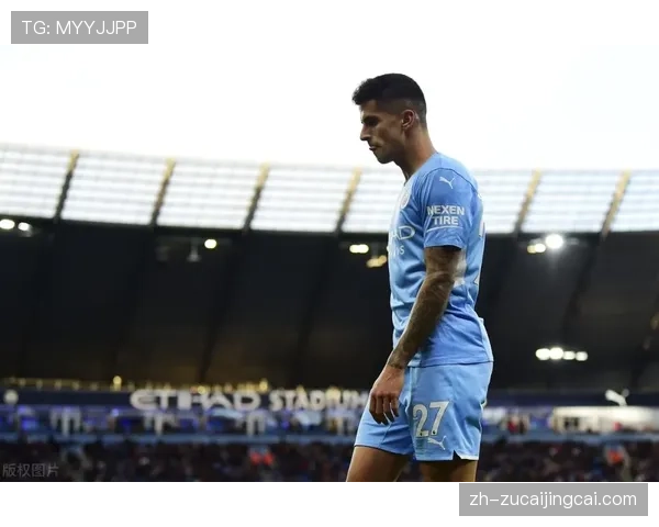 阿森纳动态三中卫体系欧冠奏效 津琴科内收中场技术衔接关键